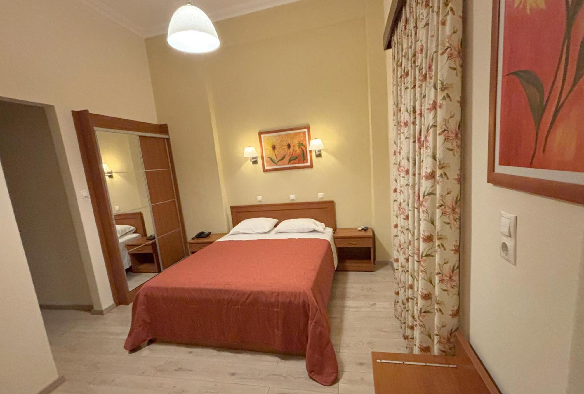 Hotel Kronio Ancient Olympia Eksteriør billede