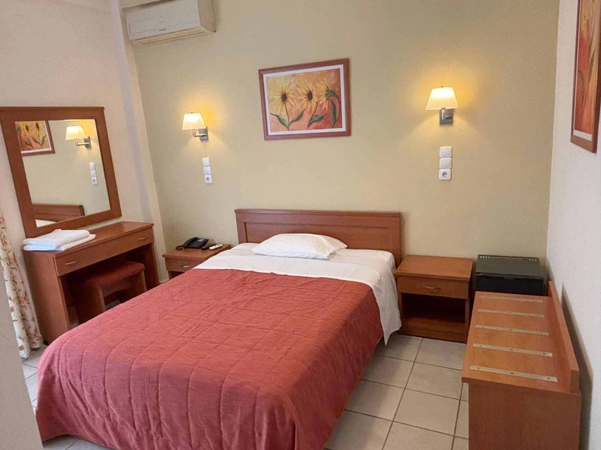 Hotel Kronio Ancient Olympia Eksteriør billede